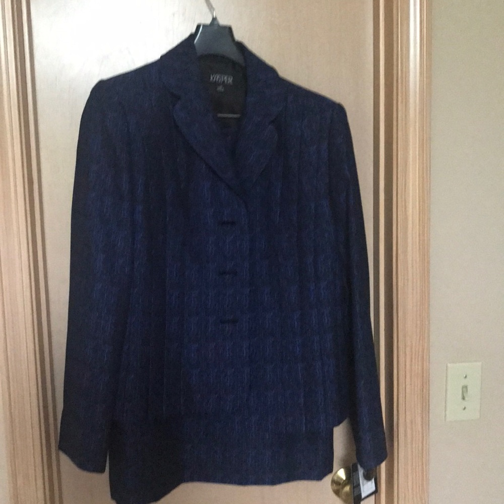 Brand new Kasper suit